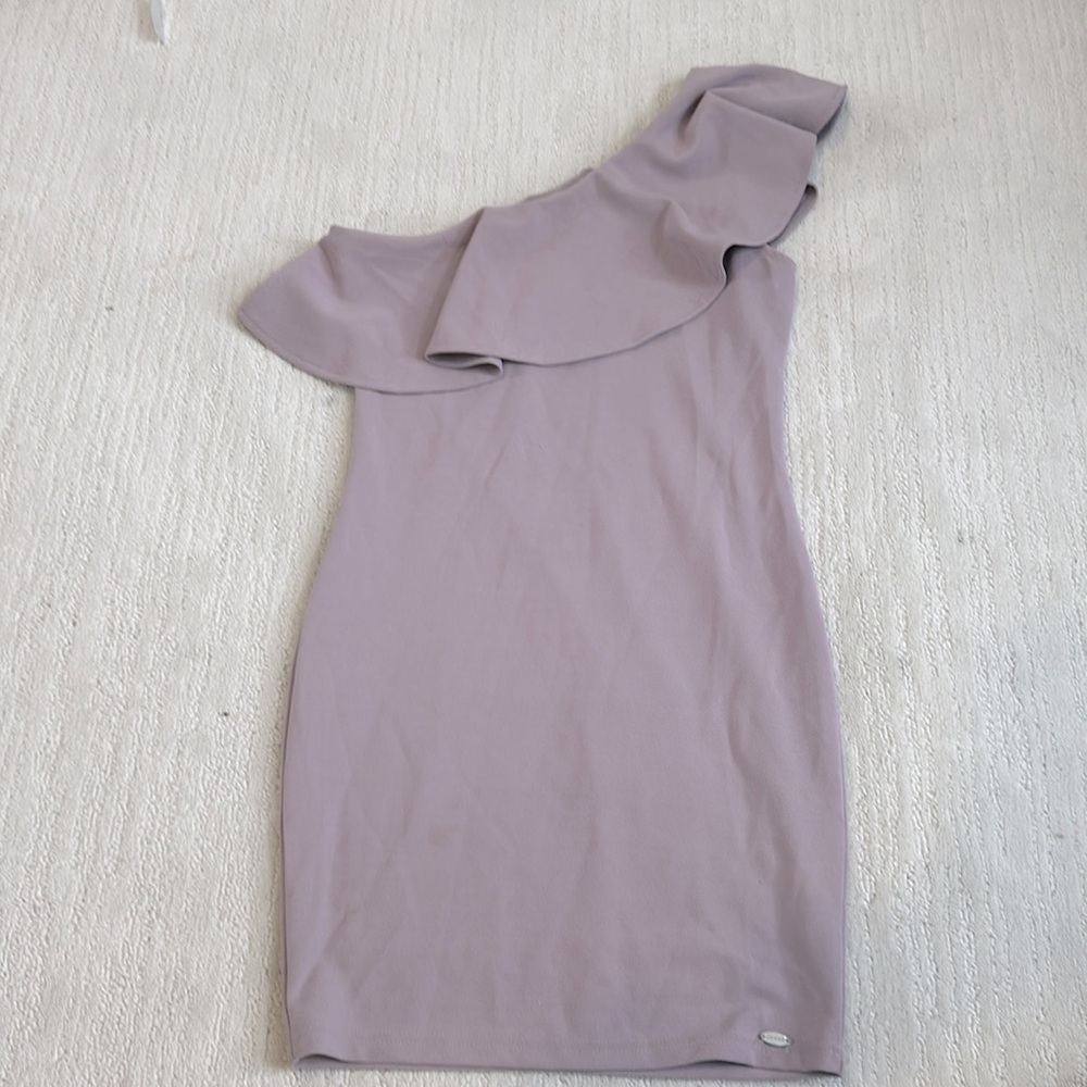 Guess fully lined one shoulder ruffled neck mini dress size small purple
